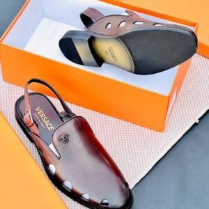 Strapped sandals